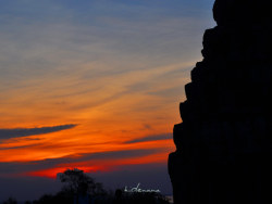 {海德娜娜}属于吴哥的每个日落