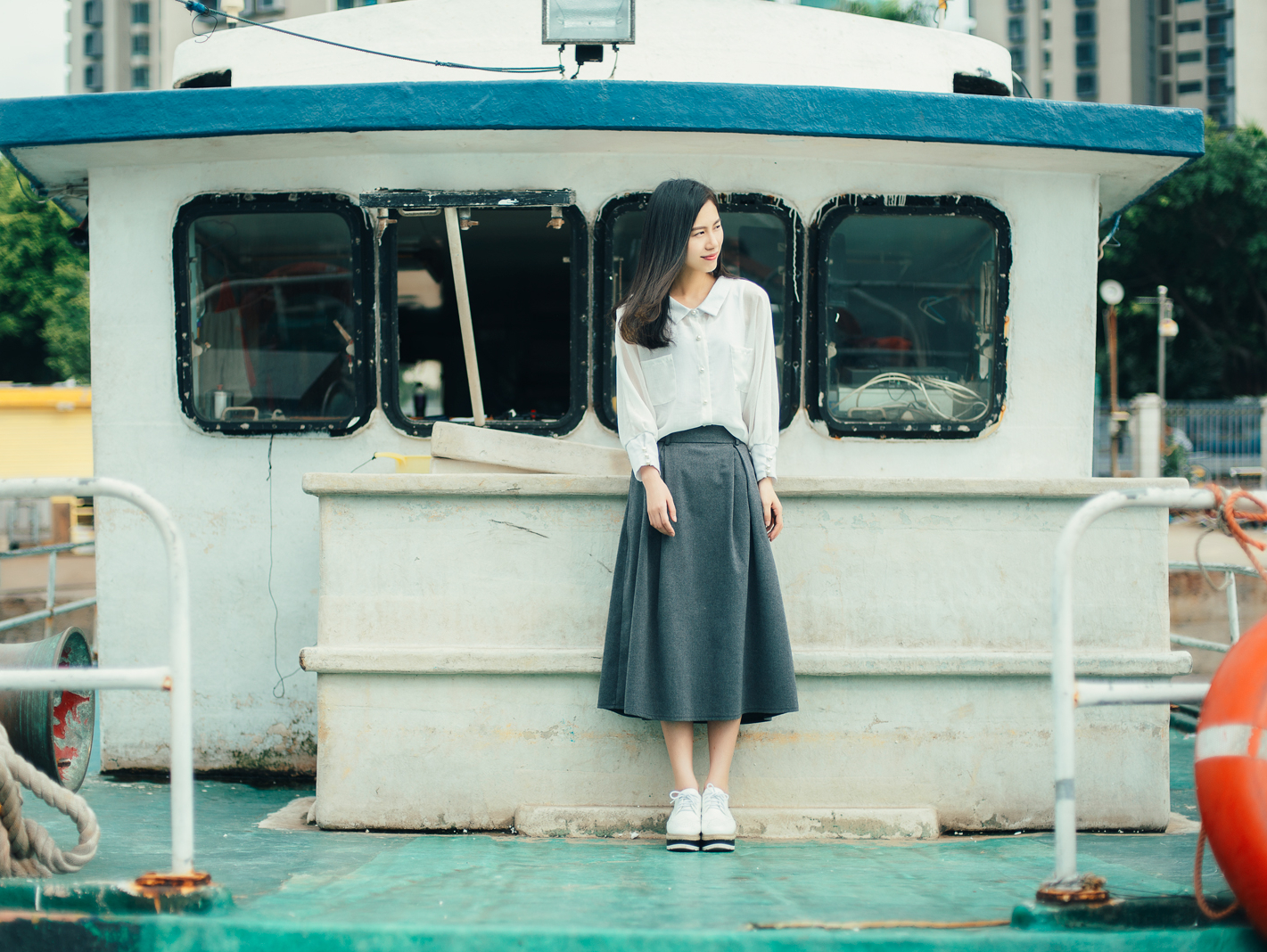 码头很安静，风很温柔