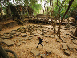{海德娜娜}&nbsp;神秘之地---崩密列