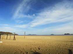 ｛韩冰云｝东海渔村。