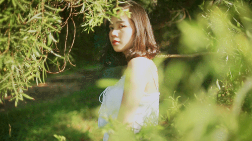 喜欢初夏透着光的树林（图ZNDk1NjgwNjA=） - 人像摄影 - 站酷设计师洗衣机它转疯了原创素材 - 站酷ZCOOL