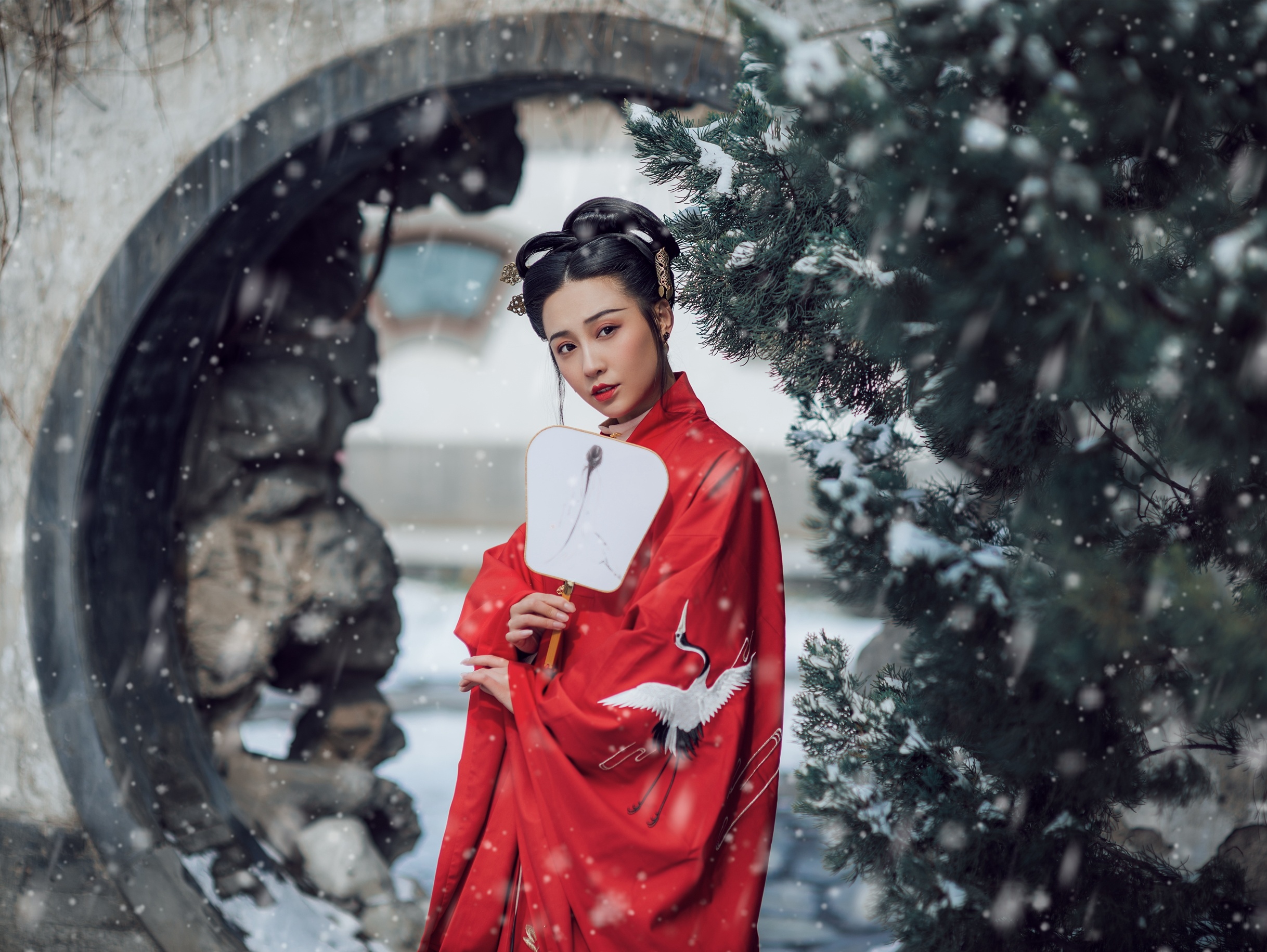 雪是人生的清寂与欢欣