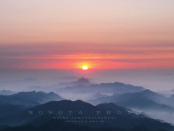 水墨日出+银河星空