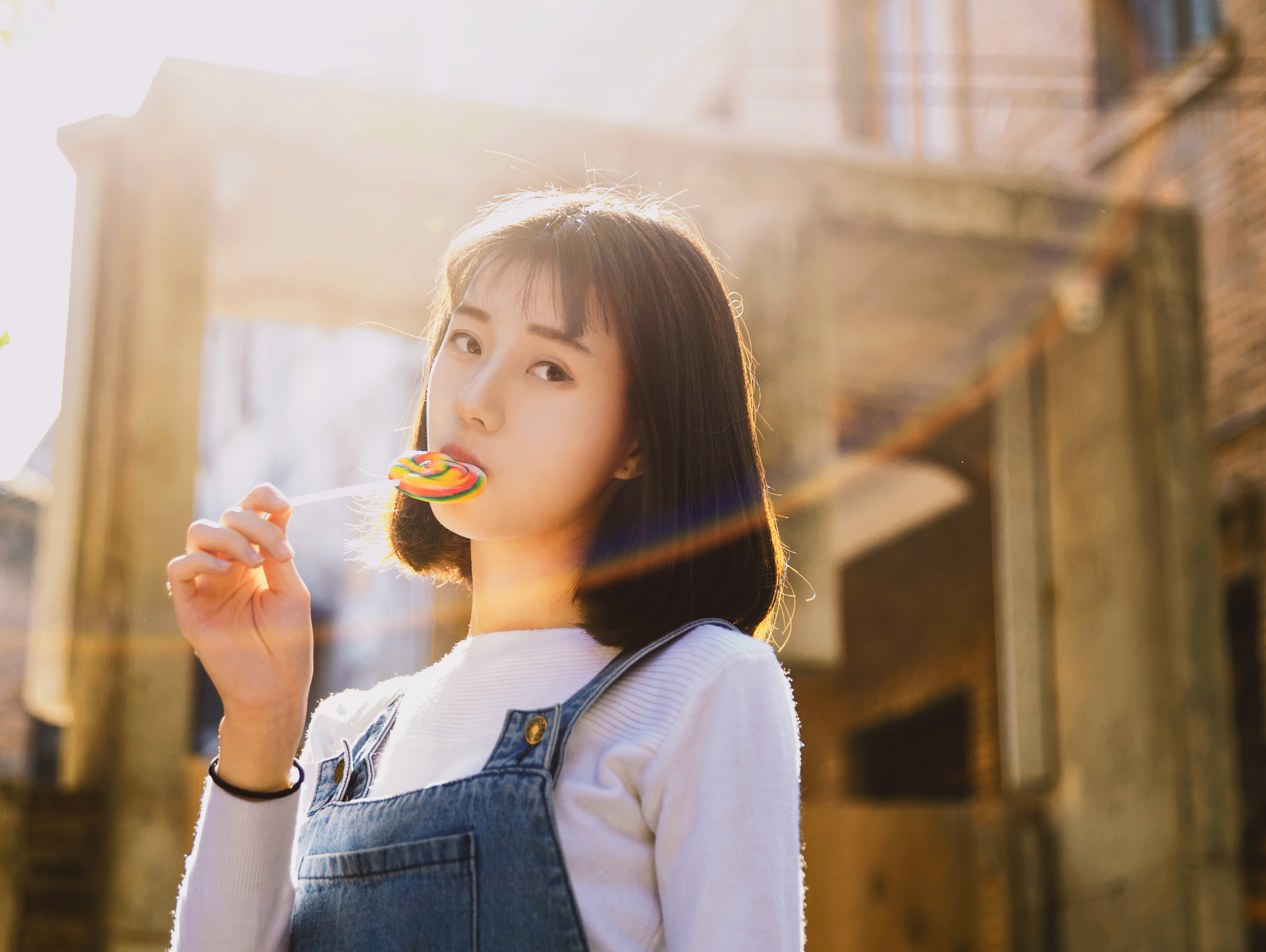 走在风中今天阳光突然好温柔