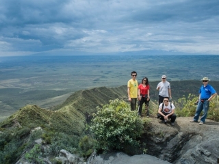 人在非洲——火山之巅